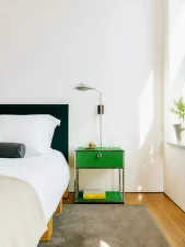 Noční stolek USM Haller M54, green