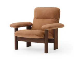 Křeslo Brasilia Lounge Chair, Dunes camel/dark stained oak