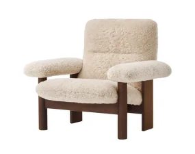 Křeslo Brasilia Lounge Chair, Sheepskin nature/dark stained oak