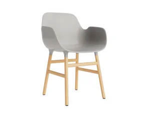 Židle Form s područkami Oak, warm grey
