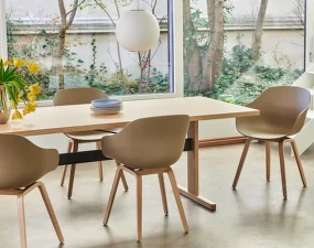 Židle AAC 222 Lacquered Oak Veneer, clay
