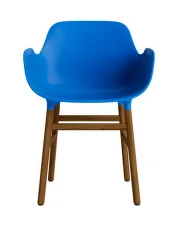 Židle Form s područkami Walnut, bright blue