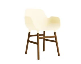 Židle Form s područkami Walnut, cream