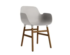 Židle Form s područkami Walnut, warm grey