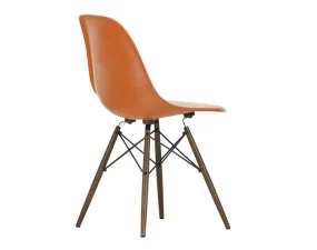 Židle Eames Fiberglass DSW, red orange/dark maple
