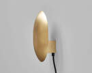 Nástěnná lampa Clam, brass