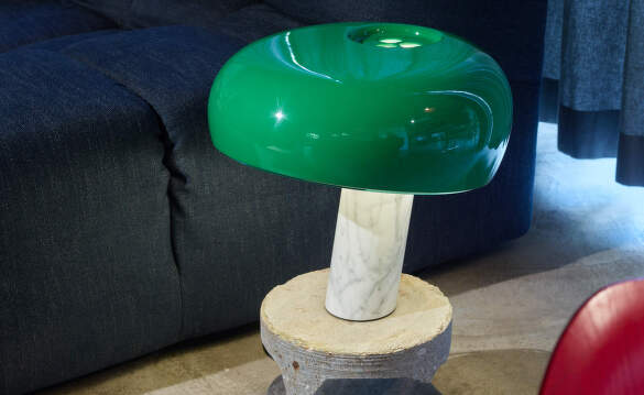 Stolní lampy Snoopy od Flos