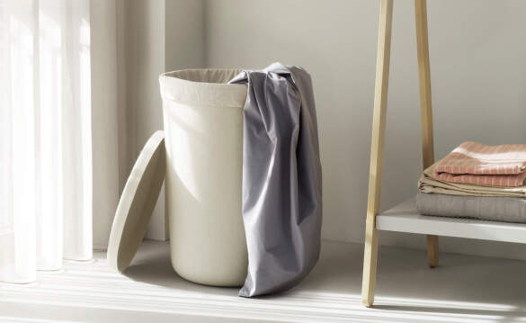 Poufy a koše Hide od Normann Copenhagen