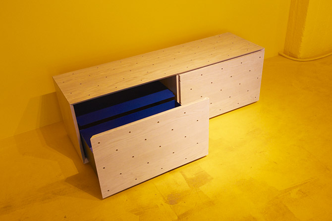 ULČ Furniture - Botník - Shoe rack Flute - Designblok Prague